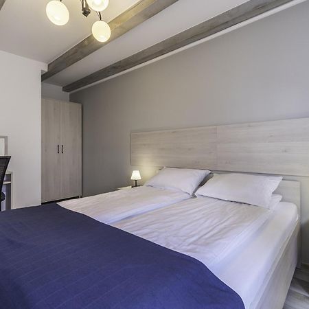 רבאל Frajda Domki - Apartamenty 6-Osobowe - Salon I Dwie Sypialnie Oraz Studia 4-Osobowe - Pokoj Z Aneksem Kuchennym מראה חיצוני תמונה