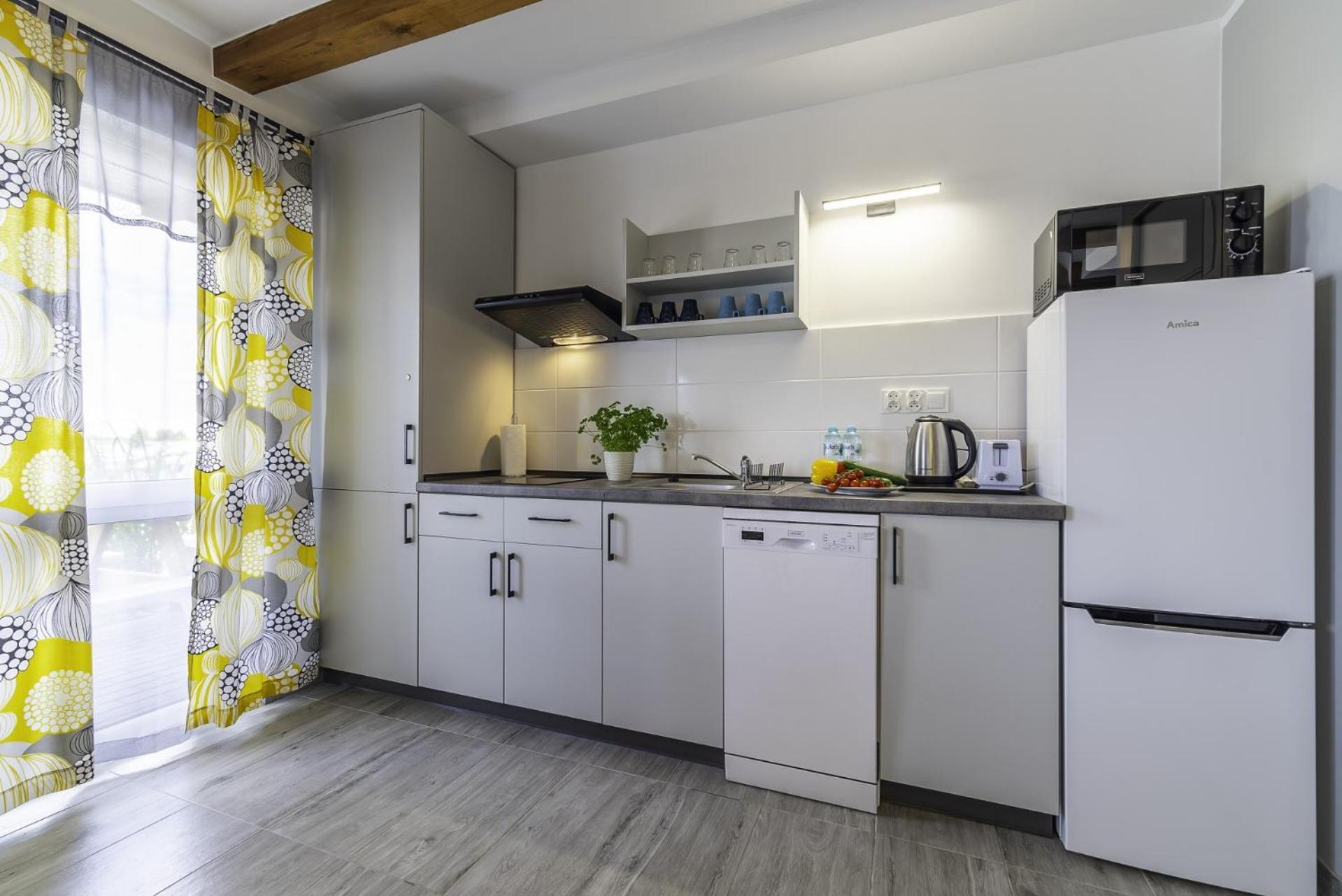 רבאל Frajda Domki - Apartamenty 6-Osobowe - Salon I Dwie Sypialnie Oraz Studia 4-Osobowe - Pokoj Z Aneksem Kuchennym מראה חיצוני תמונה