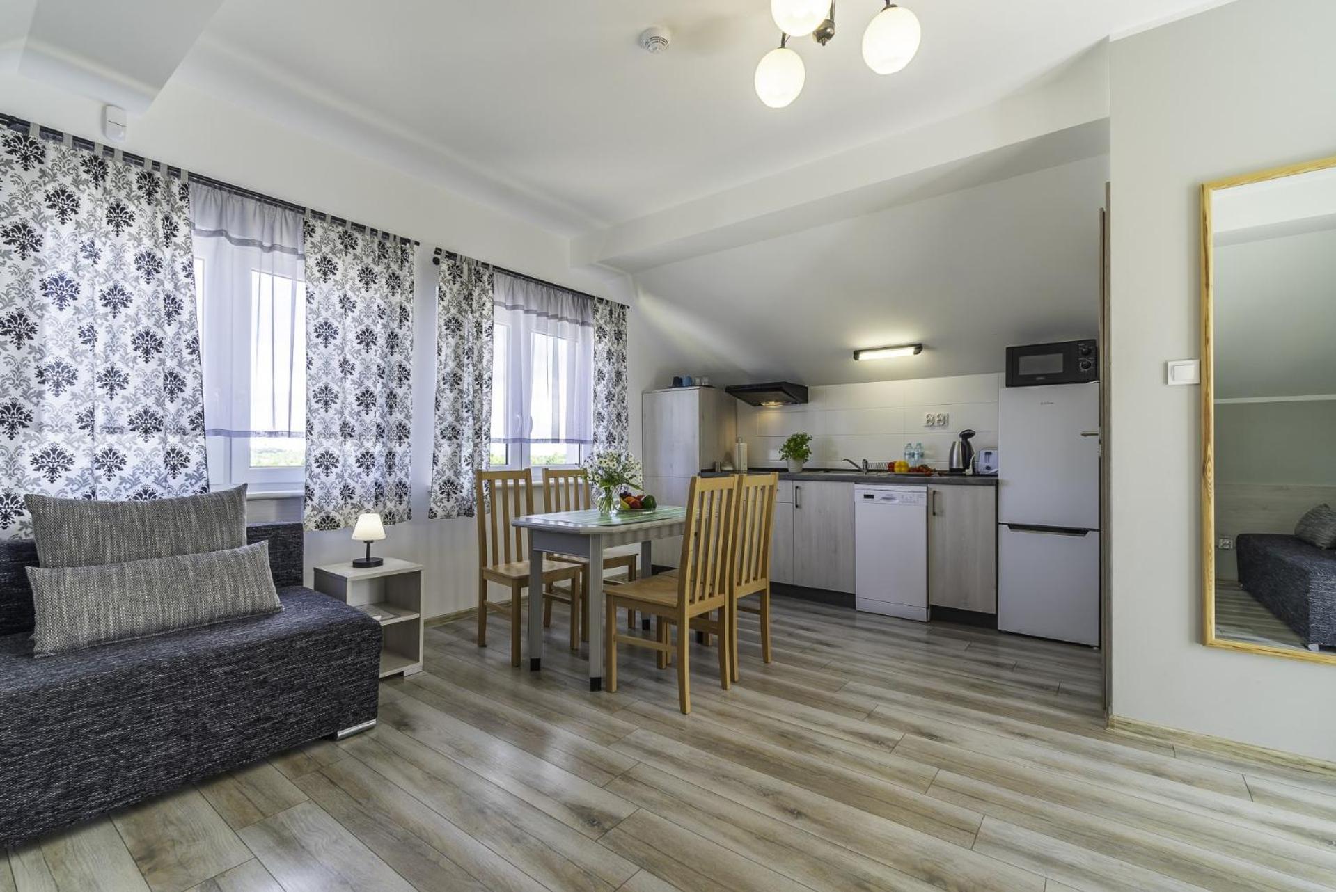 רבאל Frajda Domki - Apartamenty 6-Osobowe - Salon I Dwie Sypialnie Oraz Studia 4-Osobowe - Pokoj Z Aneksem Kuchennym מראה חיצוני תמונה