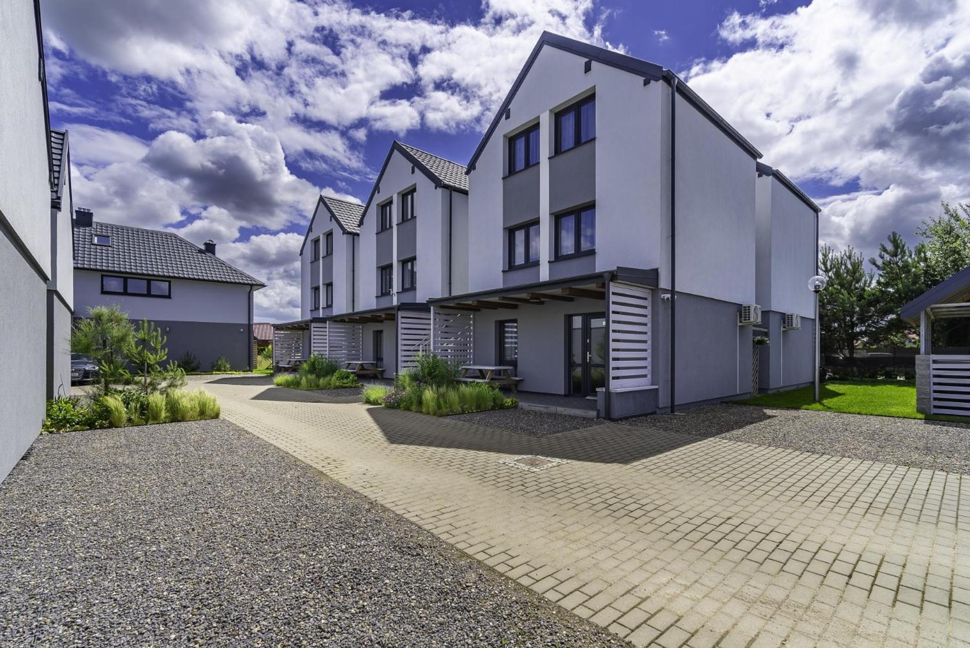 רבאל Frajda Domki - Apartamenty 6-Osobowe - Salon I Dwie Sypialnie Oraz Studia 4-Osobowe - Pokoj Z Aneksem Kuchennym מראה חיצוני תמונה